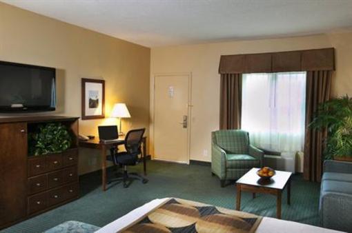 фото отеля BEST WESTERN Garden Inn and Suites