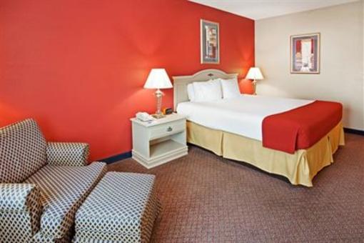 фото отеля Holiday Inn Express Hotel & Suites London