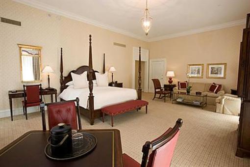 фото отеля The Capital Hotel