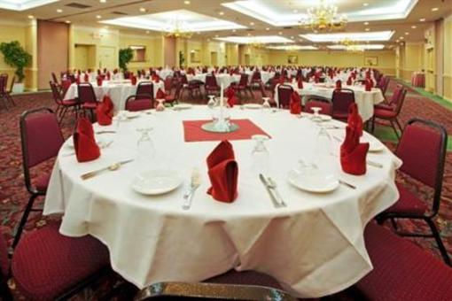 фото отеля Holiday Inn Roanoke - Tanglewood