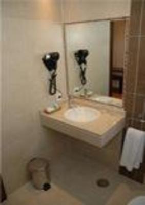 фото отеля Hostal Los Coronales Madrid