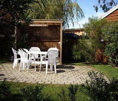 фото отеля Castaway Holiday Apartments