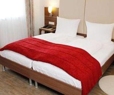 фото отеля Hotel-Restaurant-Weinkeller Pfalzer Hof