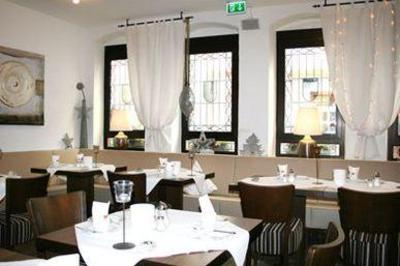 фото отеля Hotel-Restaurant-Weinkeller Pfalzer Hof
