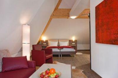 фото отеля Hotel-Restaurant-Weinkeller Pfalzer Hof