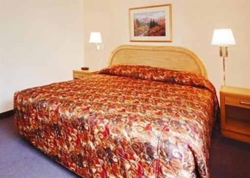 фото отеля Rodeway Inn & Suites Colorado Springs