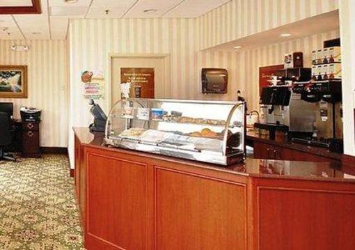 фото отеля Clarion Hotel & Suites Hamden