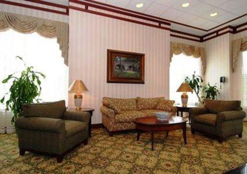 фото отеля Clarion Hotel & Suites Hamden