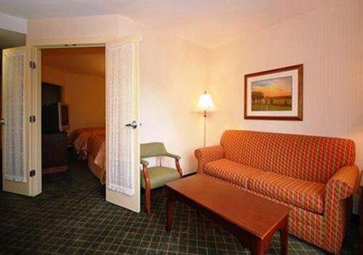 фото отеля Clarion Hotel & Suites Hamden