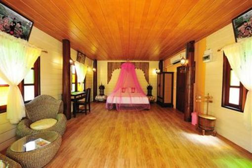 фото отеля Buadara Chumphon Resort