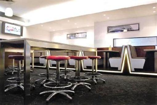 фото отеля Mawson Lakes Hotel Adelaide