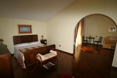 фото отеля Hotel Tavernola Battipaglia