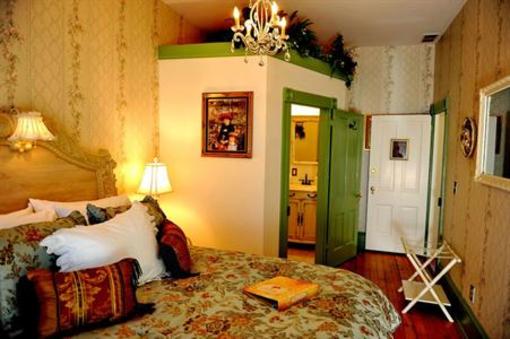 фото отеля Hilltop Manor Bed and Breakfast
