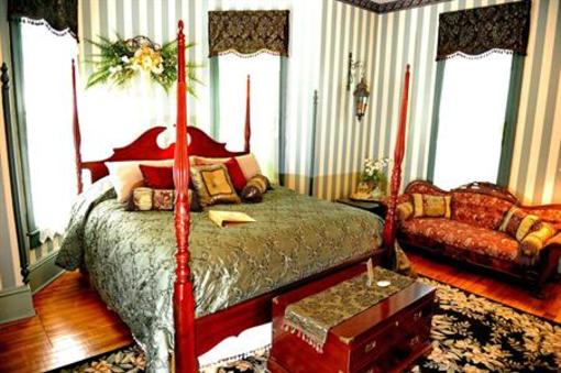 фото отеля Hilltop Manor Bed and Breakfast