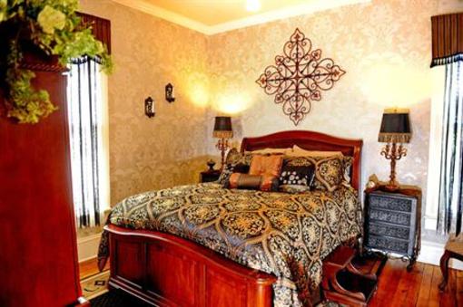 фото отеля Hilltop Manor Bed and Breakfast