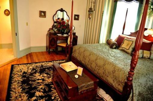 фото отеля Hilltop Manor Bed and Breakfast