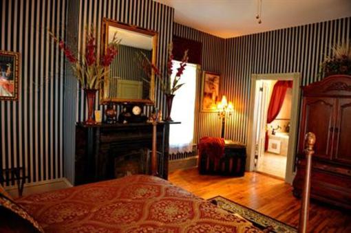фото отеля Hilltop Manor Bed and Breakfast