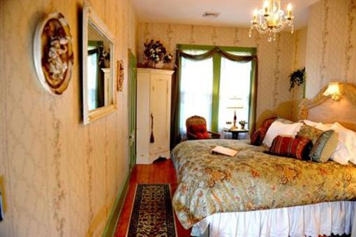 фото отеля Hilltop Manor Bed and Breakfast