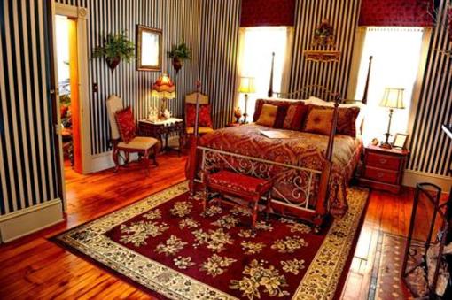 фото отеля Hilltop Manor Bed and Breakfast