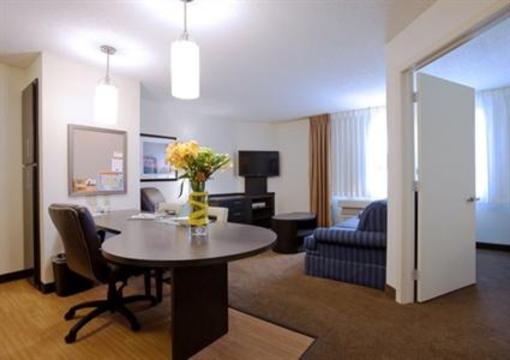 фото отеля Candlewood Suites - Austin Arboretum-Northwest