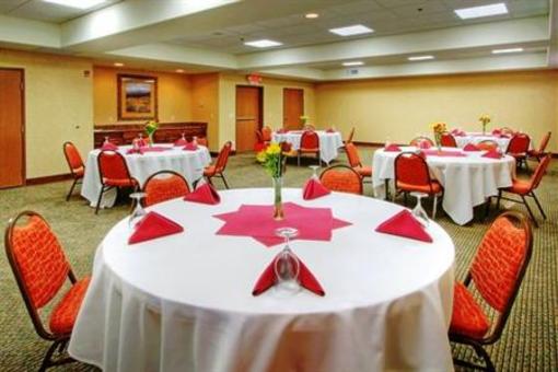 фото отеля Holiday Inn Express Hotel & Suites Las Vegas