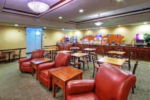 фото отеля Holiday Inn Express Hotel & Suites Las Vegas