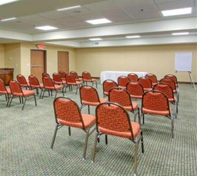 фото отеля Holiday Inn Express Hotel & Suites Las Vegas