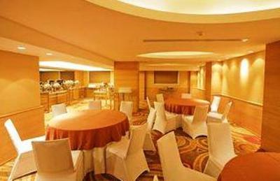 фото отеля Radisson Blu Hotel Chennai City Centre