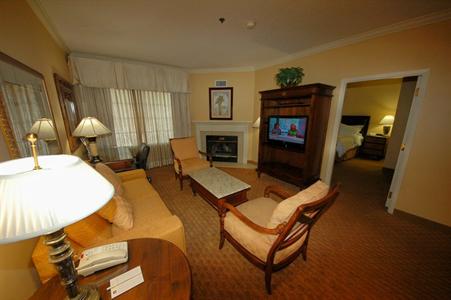 фото отеля BEST WESTERN PLUS Richmond Inn & Suites