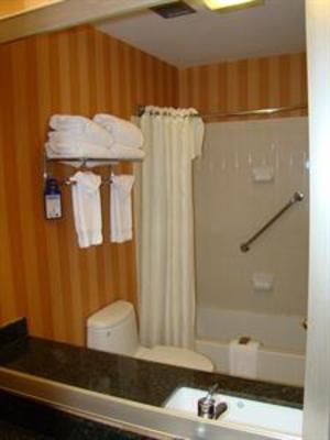 фото отеля BEST WESTERN PLUS Richmond Inn & Suites