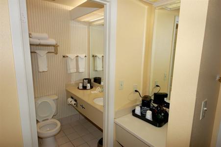 фото отеля BEST WESTERN PLUS Richmond Inn & Suites