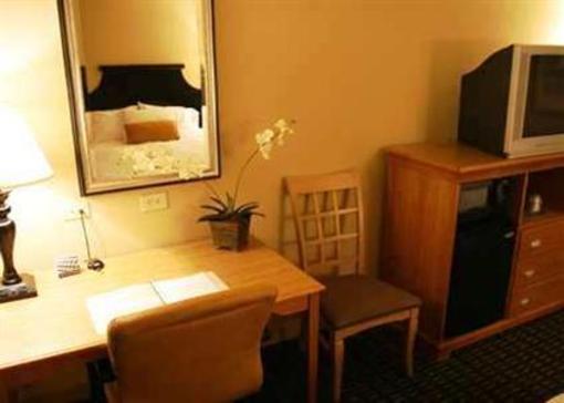 фото отеля Hampton Inn & Suites Mobile Providence Park Airport
