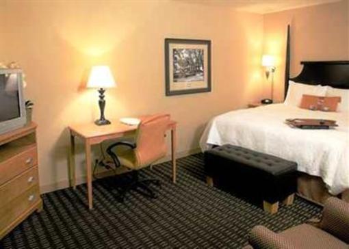 фото отеля Hampton Inn & Suites Mobile Providence Park Airport