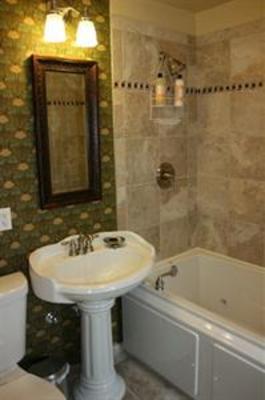 фото отеля House of Two Urns Bed & Breakfast Chicago