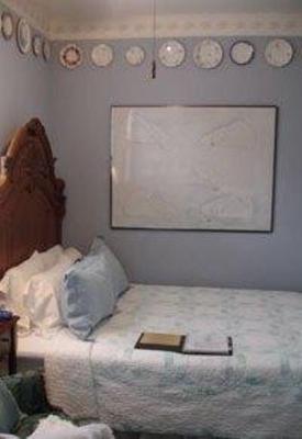 фото отеля House of Two Urns Bed & Breakfast Chicago