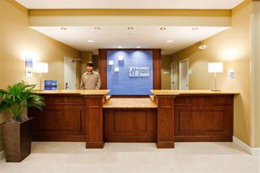 фото отеля Holiday Inn Express Hotel & Suites Mt Pleasant-Charleston