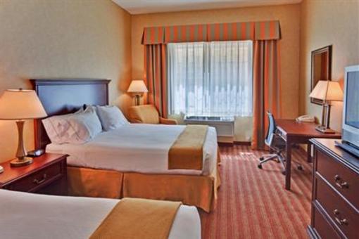 фото отеля Holiday Inn Express Hotel & Suites Corona