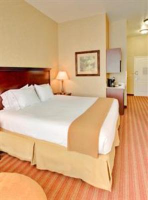 фото отеля Holiday Inn Express Hotel & Suites Corona