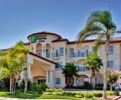 фото отеля Holiday Inn Express Hotel & Suites Corona