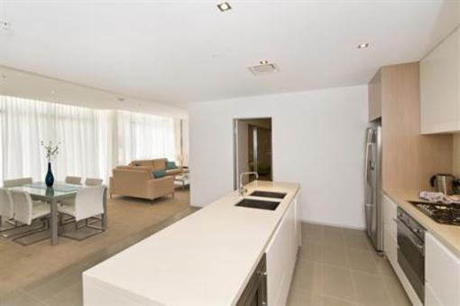 фото отеля Ambience Apartments On Burleigh Beach Gold Coast