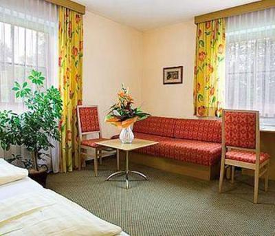 фото отеля Hotel Pension Schwaighofen