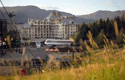 фото отеля Pan Pacific Whistler Mountainside