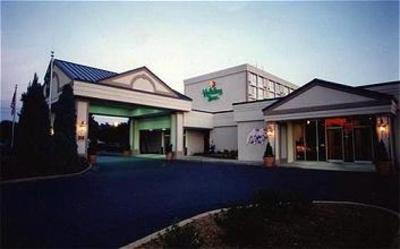 фото отеля Holiday Inn Cherry Hill