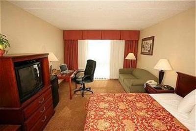фото отеля Holiday Inn Cherry Hill