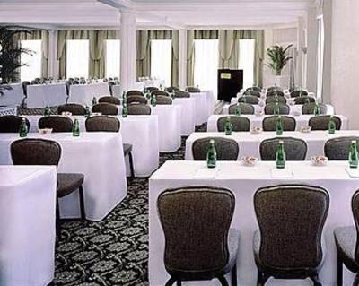 фото отеля The Tremont House A Wyndham Grand Hotel