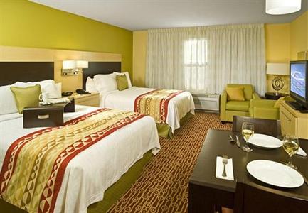 фото отеля TownePlace Suites Gilford