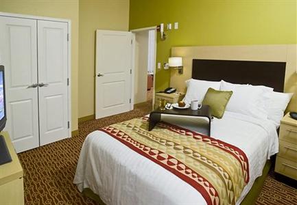 фото отеля TownePlace Suites Gilford