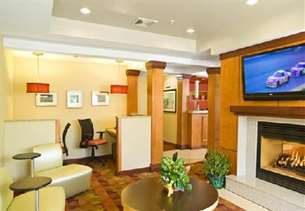 фото отеля TownePlace Suites Gilford