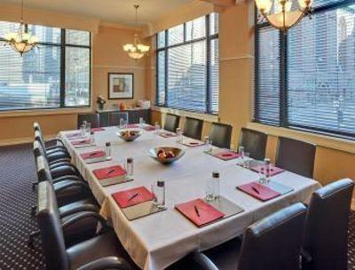 фото отеля Wyndham Blake Chicago