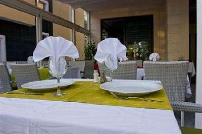 фото отеля The Maritimo Hotel